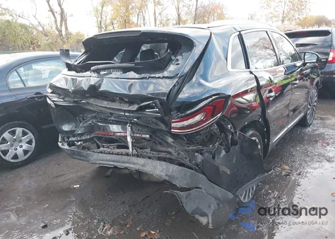 2019 Lincoln Nautilus Black Label z USA, uszkodzony, nr VIN 2LMPJ9J9XKBL17976